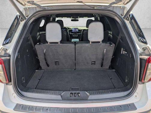 Star White Metallic Tri-Coat 2022 Ford Explorer ST