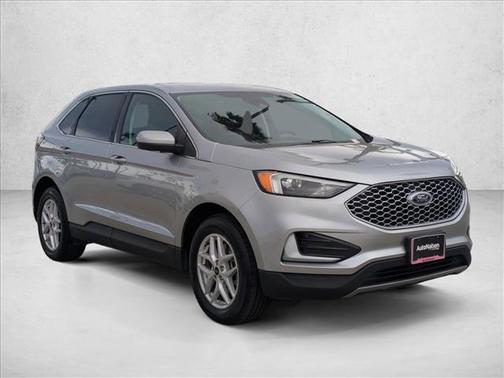 Iconic Silver Metallic 2023 Ford Edge SEL