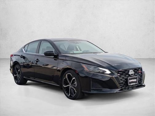 2023 Nissan Altima SR FWD
