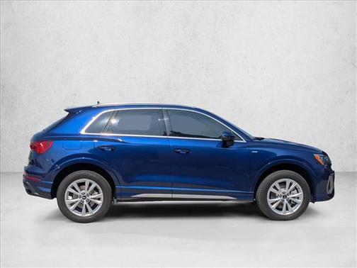 2022 Audi Q3 45 S line Premium