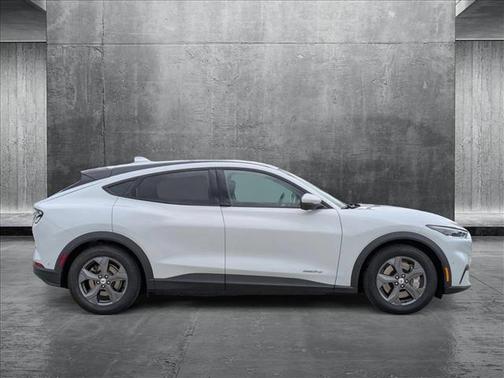 2022 Ford Mustang Mach-E Select