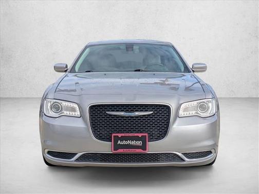 2017 Chrysler 300 Limited
