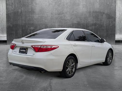 2016 Toyota Camry SE