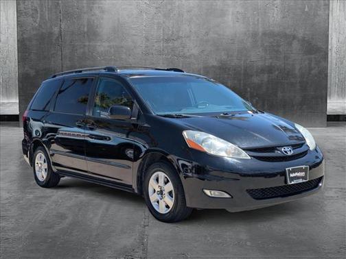 2008 Toyota Sienna XLE