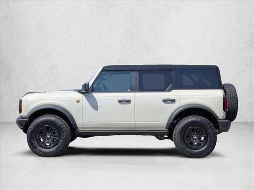 Desert Sand 2026 Ford Bronco Badlands
