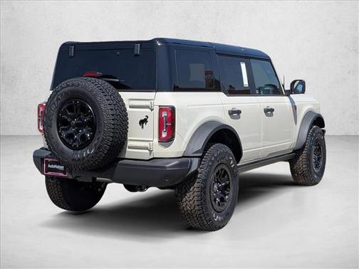 Desert Sand 2026 Ford Bronco Badlands