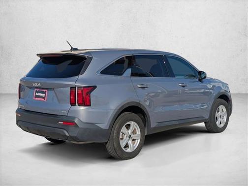 2023 Kia Sorento LX
