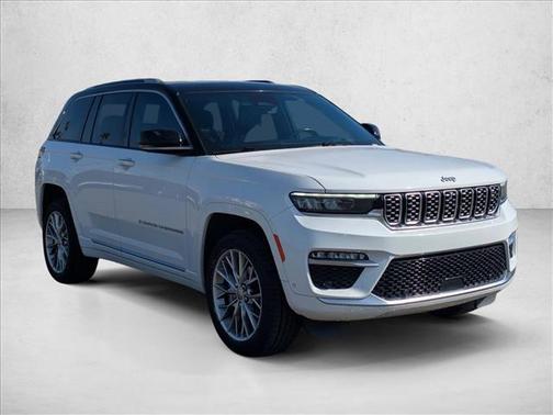 2023 Jeep Grand Cherokee Summit