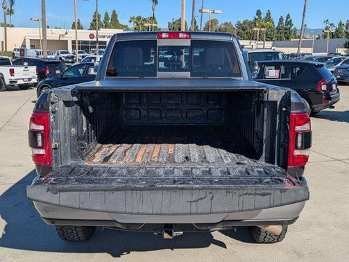 2020 RAM 2500 Laramie Crew Cab 4X4 6'4' Box