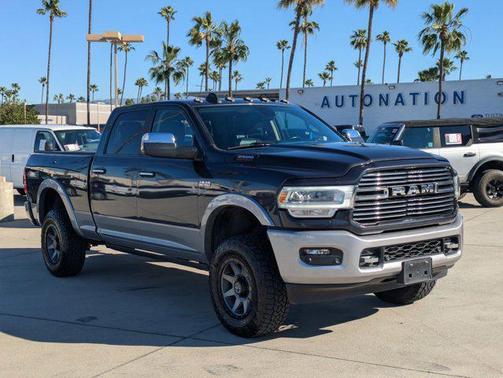2020 RAM 2500 Laramie Crew Cab 4X4 6'4' Box
