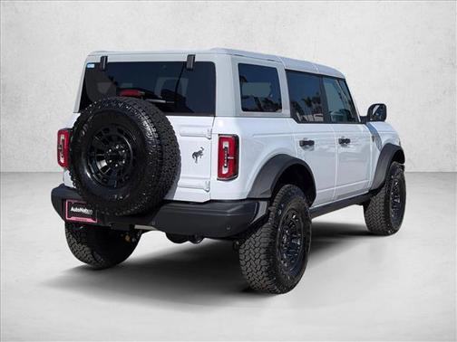 Oxford White 2026 Ford Bronco Badlands