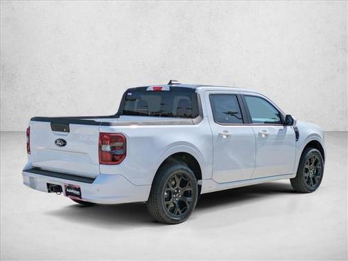 2025 Ford Maverick Lobo Standard