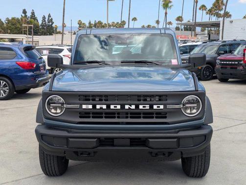 2025 Ford Bronco Base 4 Door 4x4