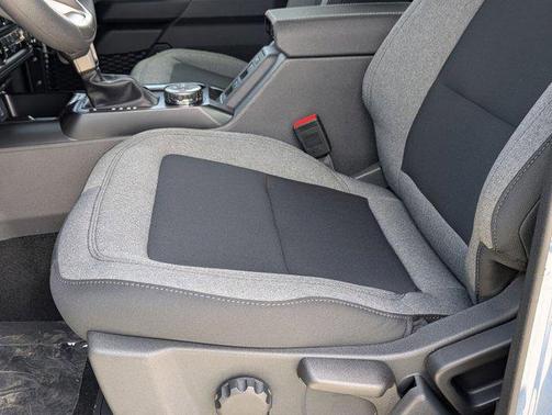 2025 Ford Bronco Base 4 Door 4x4