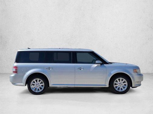 Ingot Silver Metallic 2011 Ford Flex SEL
