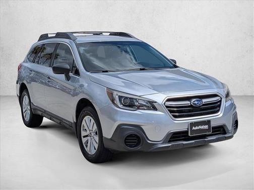 Ice Silver Metallic 2018 Subaru Outback 2.5i