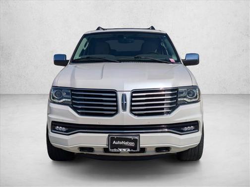 White Platinum Metallic Tri-Coat 2015 Lincoln Navigator Base