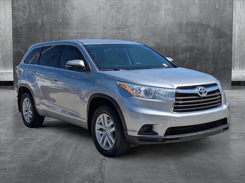 2015 Toyota Highlander LE