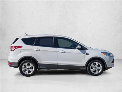 Oxford White 2015 Ford Escape SE