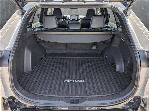 2021 Toyota RAV4 Hybrid SE