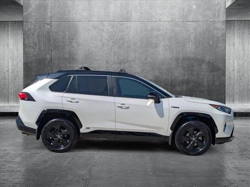 2021 Toyota RAV4 Hybrid SE
