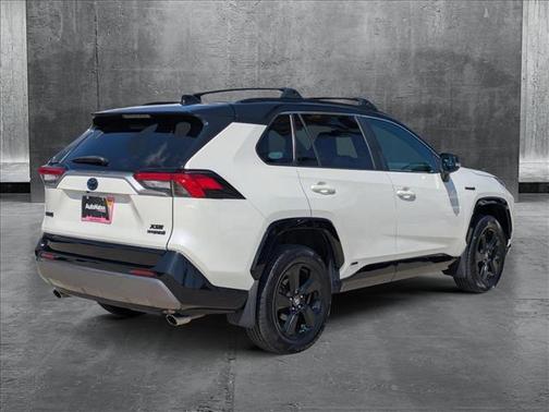2021 Toyota RAV4 Hybrid SE