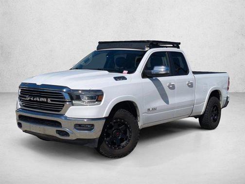 Bright White Clearcoat 2020 RAM 1500 Laramie