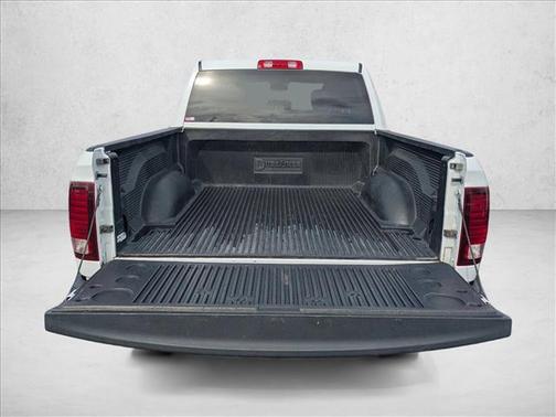 2024 RAM 1500 Classic Warlock Crew Cab 4x2 5'7' Box