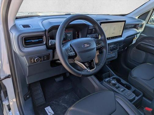 Space White Metallic 2026 Ford Maverick Lobo Standard
