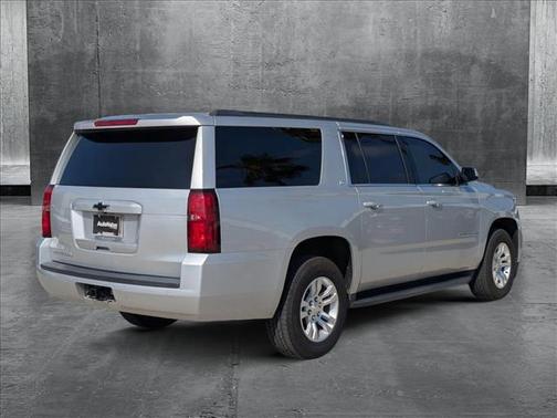 2017 Chevrolet Suburban LT