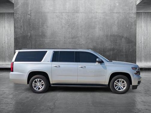 2017 Chevrolet Suburban LT