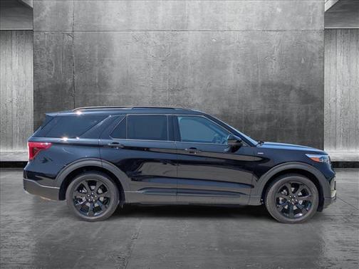 2024 Ford Explorer ST-Line