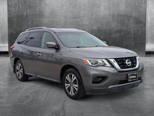 2017 Nissan Pathfinder S