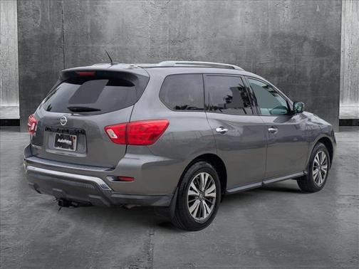 2017 Nissan Pathfinder S