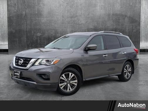 2017 Nissan Pathfinder S