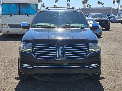 2015 Lincoln Navigator Base