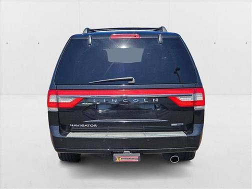 2015 Lincoln Navigator Base