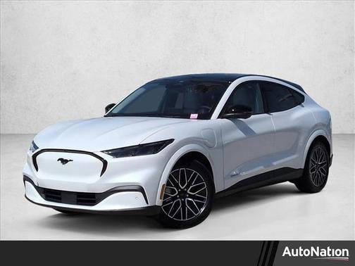 Star White Metallic Tri-Coat 2026 Ford Mustang Mach-E Premium