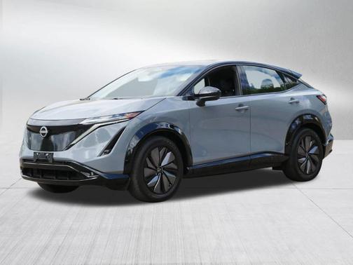 2t Gry Blk Roof 2024 Nissan ARIYA EVOLVE+