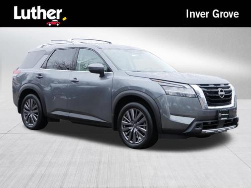 2024 Nissan Pathfinder SL