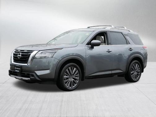 2024 Nissan Pathfinder SL