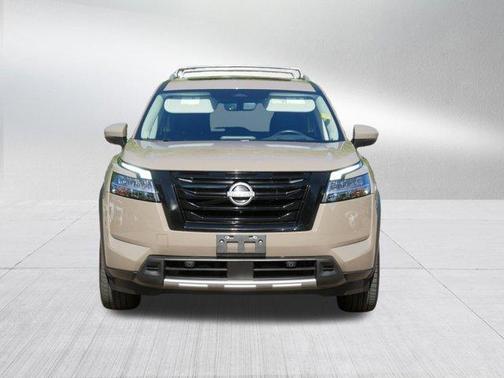 Baja Storm 2023 Nissan Pathfinder Platinum