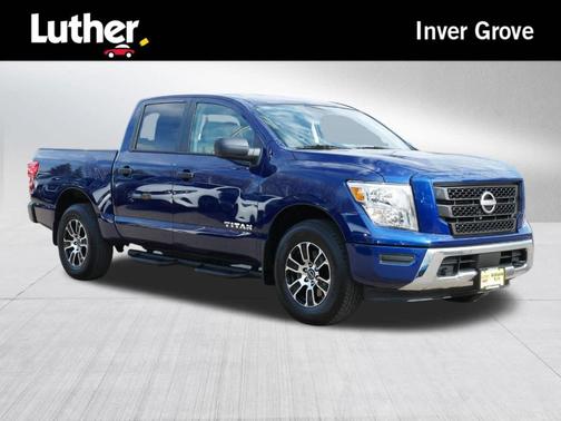 2024 Nissan Titan SV