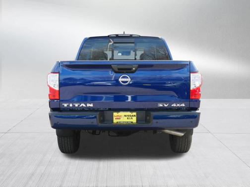 2024 Nissan Titan SV