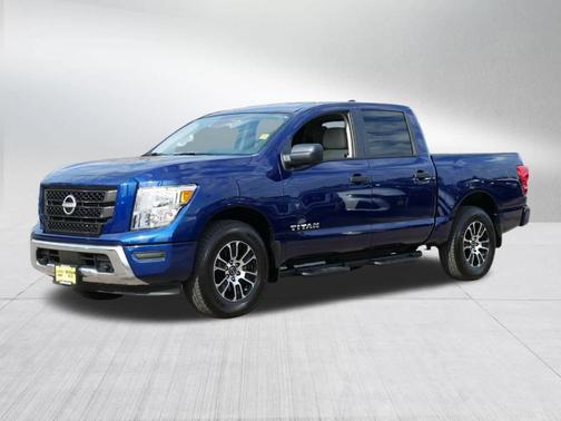 2024 Nissan Titan SV