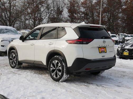 2022 Nissan Rogue SV