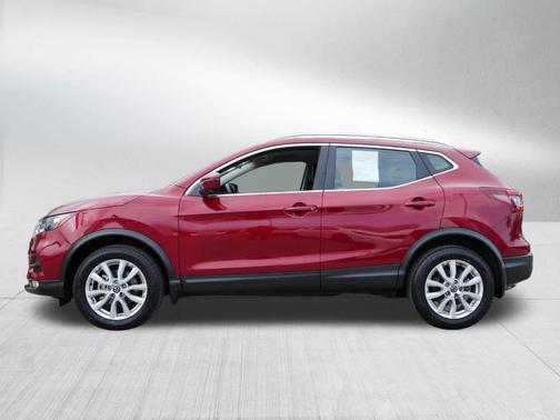 2022 Nissan Rogue Sport SV