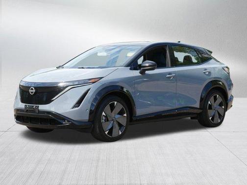 2t Gry Blk Roof 2024 Nissan ARIYA PLATINUM+
