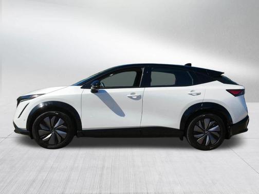 2t Wht Blk Roof 2024 Nissan ARIYA PLATINUM+