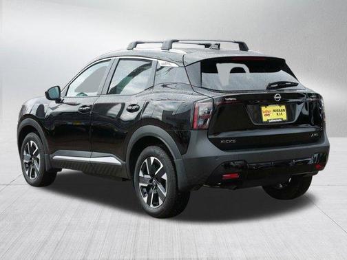 Super Black 2026 Nissan Kicks SV